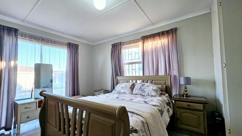3 Bedroom Property for Sale in Dana Bay Western Cape